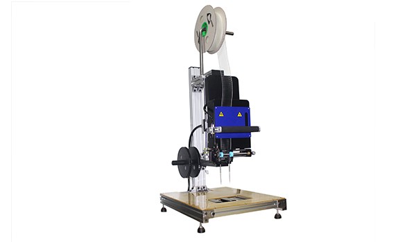 自動(dòng)膠釘機(jī)/雙頭膠釘機(jī)/彈性膠針機(jī)使用時(shí)應(yīng)該注意的事項(xiàng)